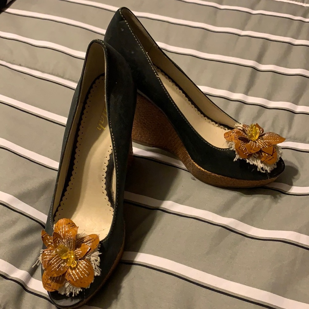 Wedge shoes